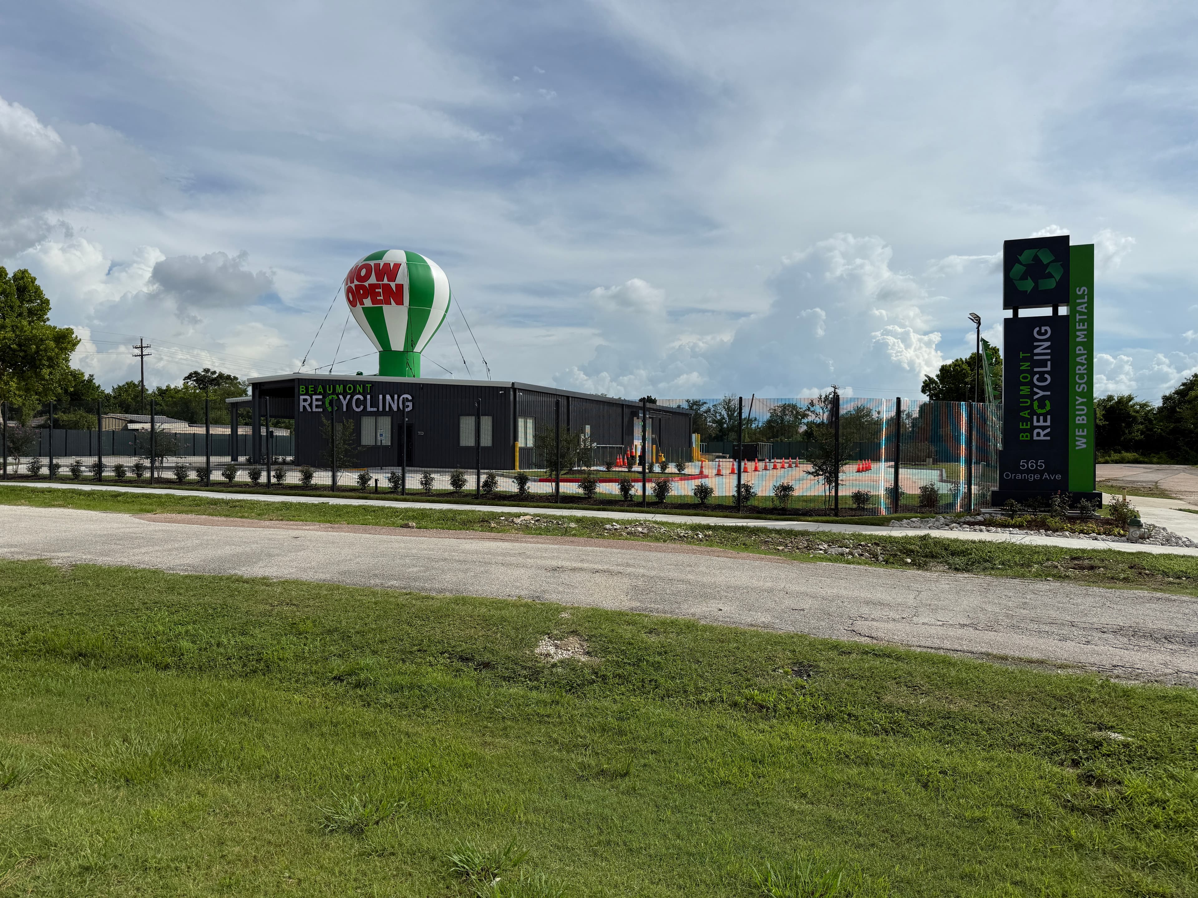 Wide view of the Beaumont Recycling facility on Orange Ave